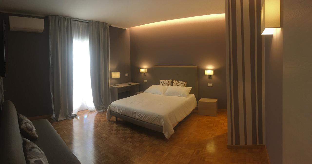 Robin Rooms Montegranaro Exterior foto